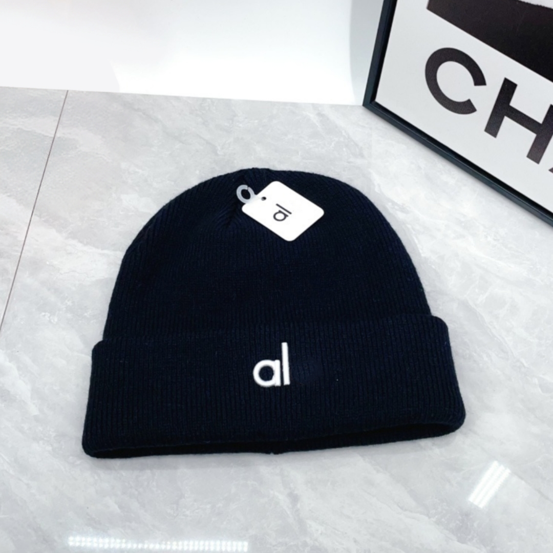 Beanie designer yoga bonnet skull cap hat winter Men's and women's knitted Beanie warm luxury fashion classic gift outdoor travel skiing h