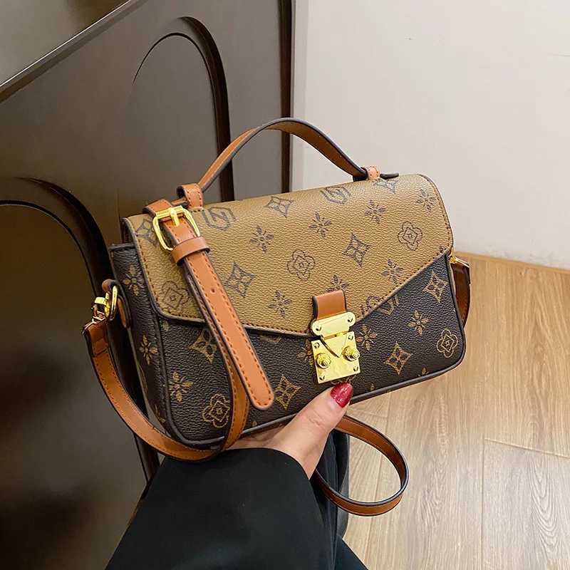 Designer Wen's Totes 2026 Bag New Fi Printed Shoder Bag Handheld Square Bag Versatile High-end Texture Crossbody Bag J261016