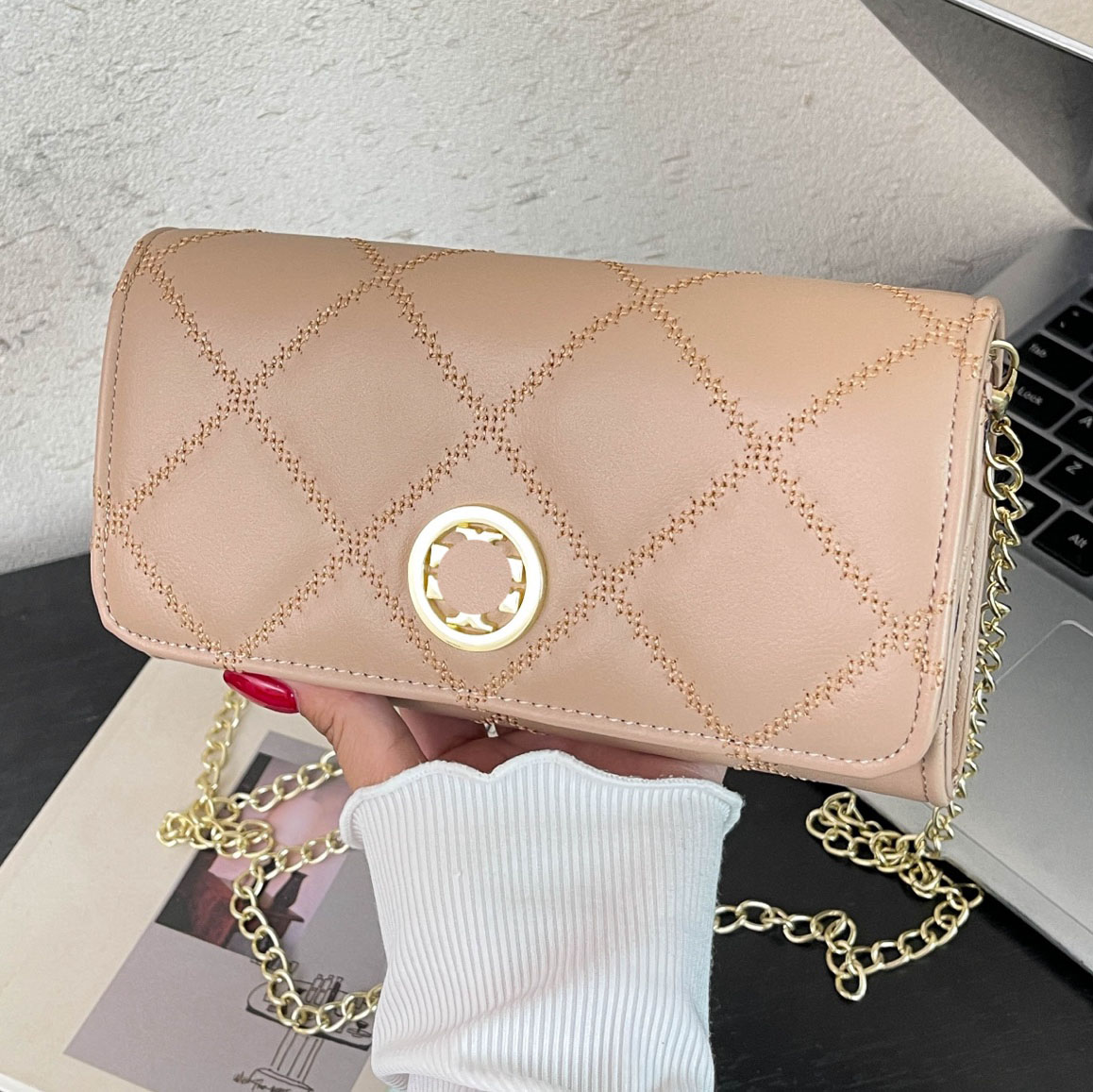Light luxury brand long chain wallet metal logo diamond grid design short wallet long chain shoulder bag crossbody bag high-quality wallet