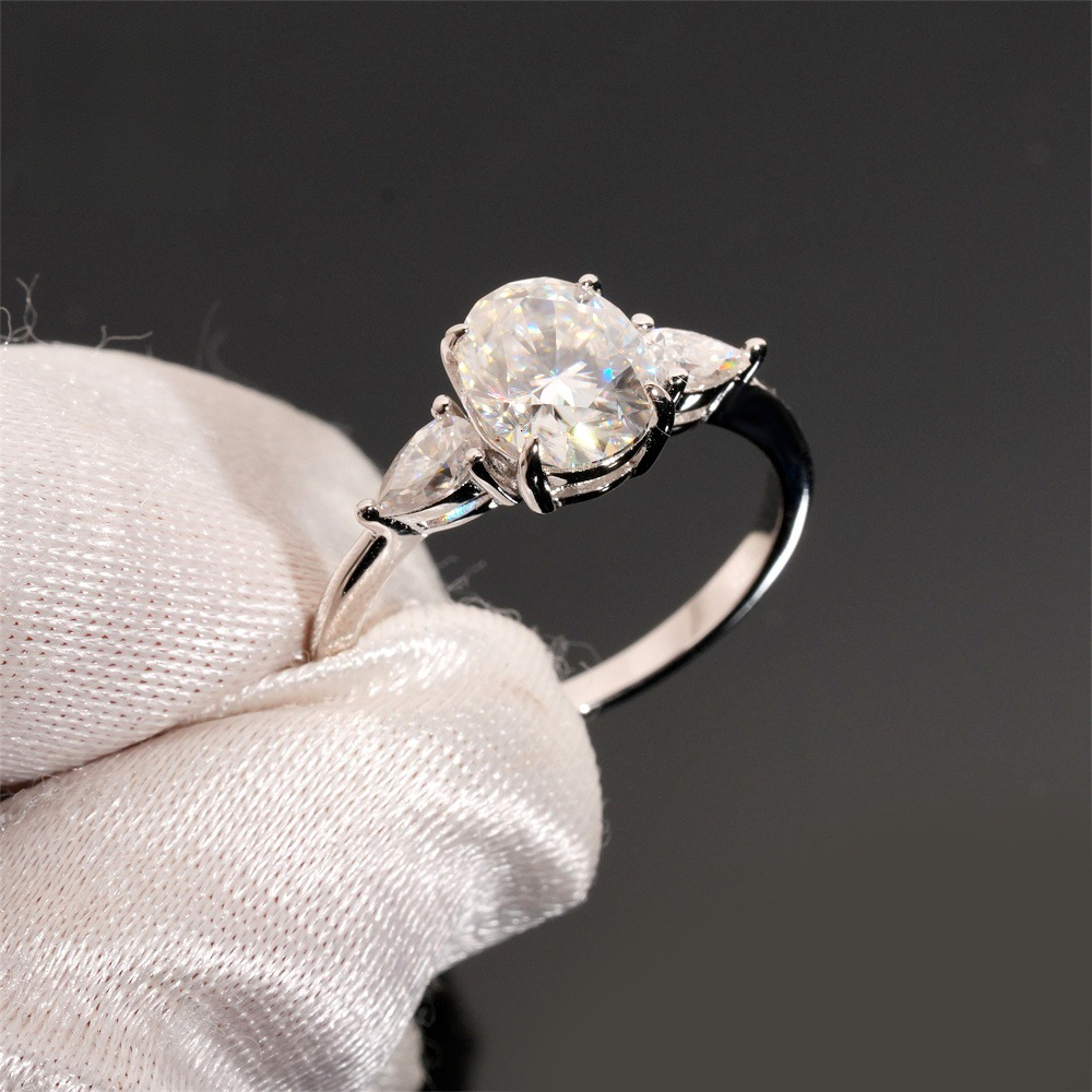 New hot-selling item on : 925 sterling silver, 2-ct diamond-shaped couple rings, luxurious style, high-quality jewelry for
