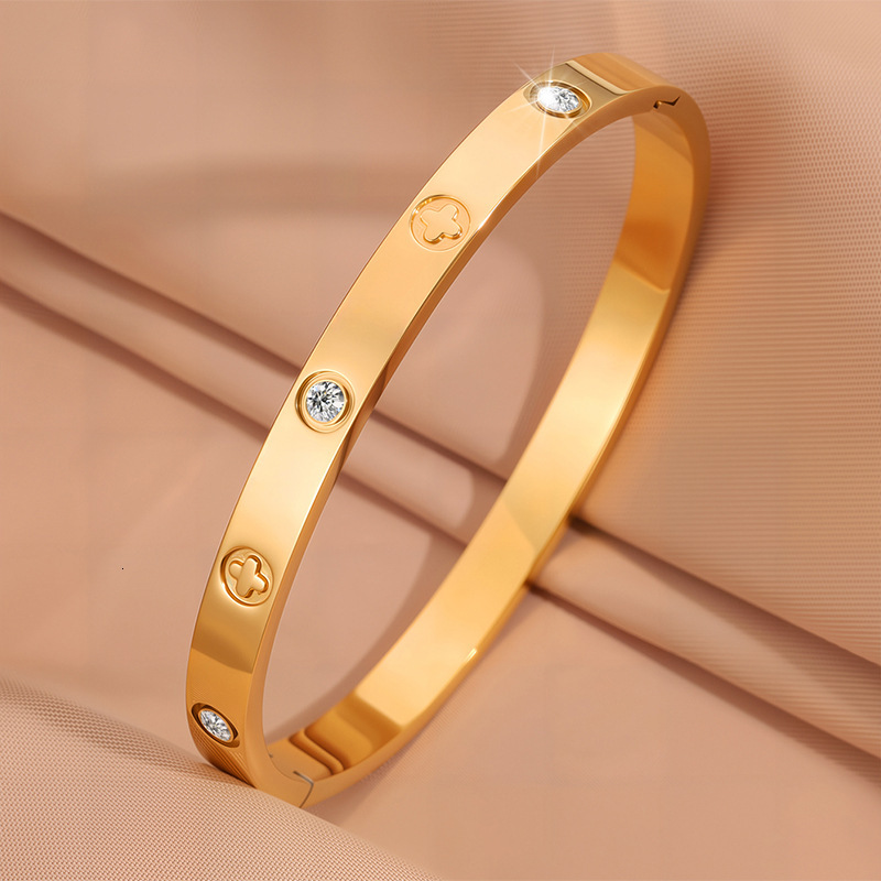 Women's 18K Gold Bracelet, Non-Fading, With Clasp, Open Design, And Diamond-Studded Titanium Steel, Featuring A Classic Four-Leaf Clover Emboss