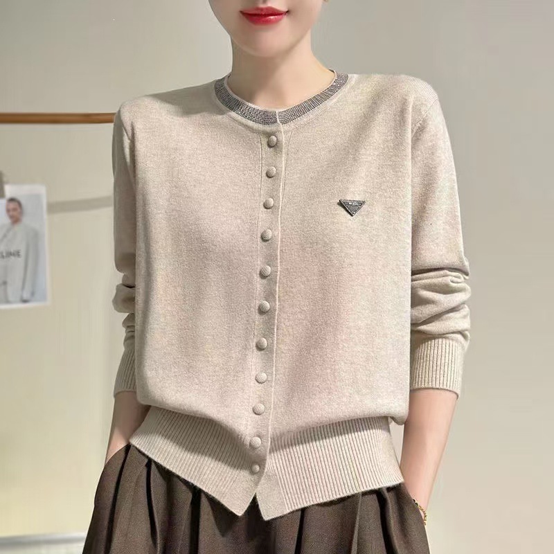 New Fashionable Elegant Plus Size Women S Round Neck Knit Top Spring And Autumn Style Stylish Inner Layer High End Feel Luxury