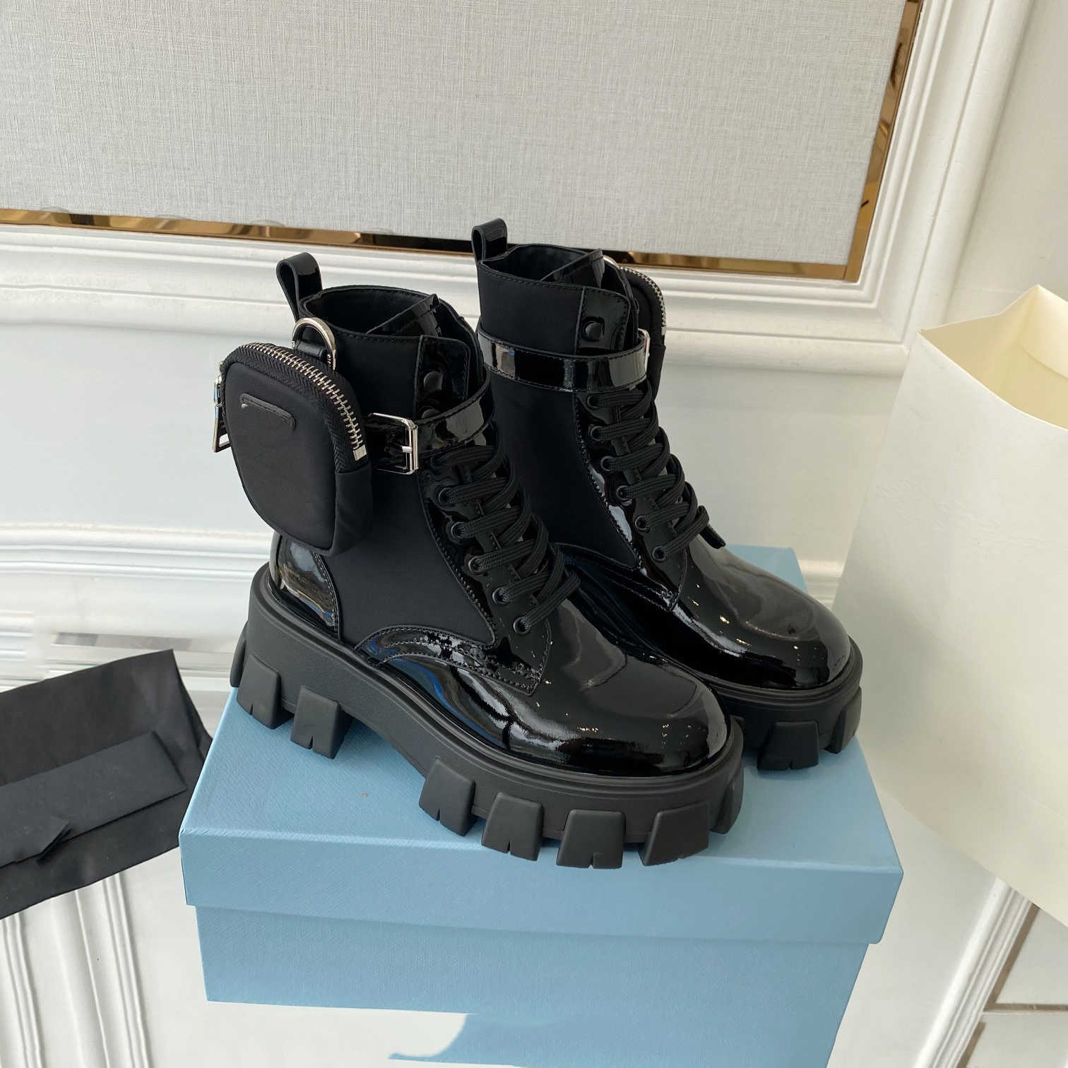 Luxury Women Ankle Boots Detachable Triangle Metal Logo Pocket Side Zip Lace Up Leather Fashion Martin Boots British Style Thick Sole Motorcycle Boo