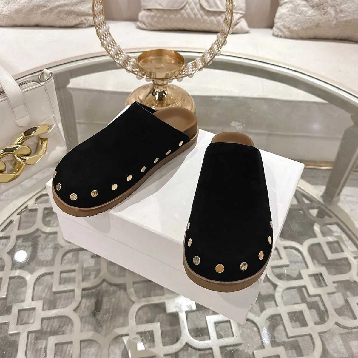 2026 High-Quality winter Vintage simple Round Toe Closed Toe Thick Sole Anti-slipBackless Mule Slippers woman shoes sh25030945 Q261015