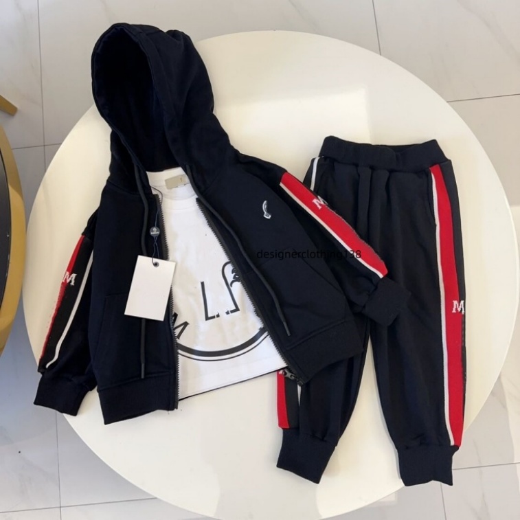The latest design 2026 long sleeved white base shirt black suit pure cotton zipper hooded sweatshirt pure cotton pants a casual and fashionable thre