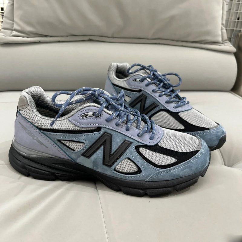 Premium Designer 990V4 dad-style running shoes, retro versatile, suitable everyday wear commuting, fashionable casual sneakers for men and women
