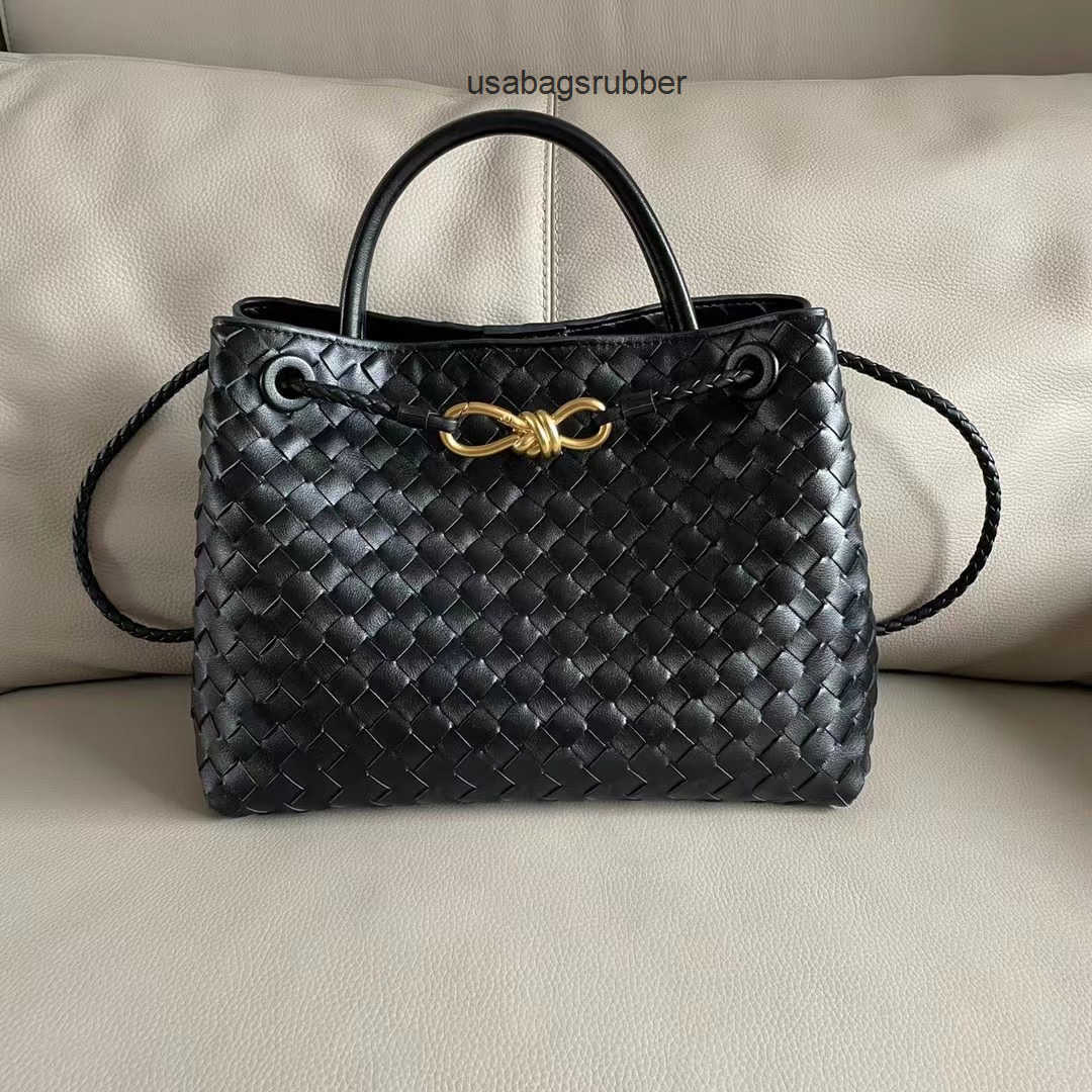 Graceful Designer Style New Woven Women's Bag Versatile Fashion Leather Quilted Tote Bag Casual Shoulder Crossbody Handbag