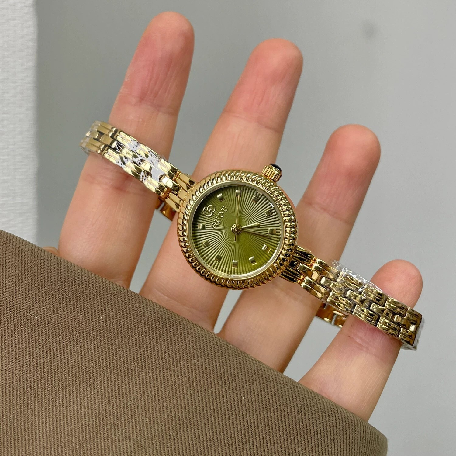 Designer ladies' wristwatch GUOU women's watch retro luxurious small round watch compact exquisite fashionable stylish high-quality quartz