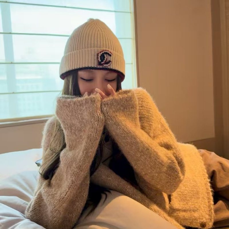Premium Women Luxury Ribbed Knit Beanie, Winter Warm Wool Blend Hat With Embroidered Logo, Contrast Cuff Fashion Cap With Gift Box