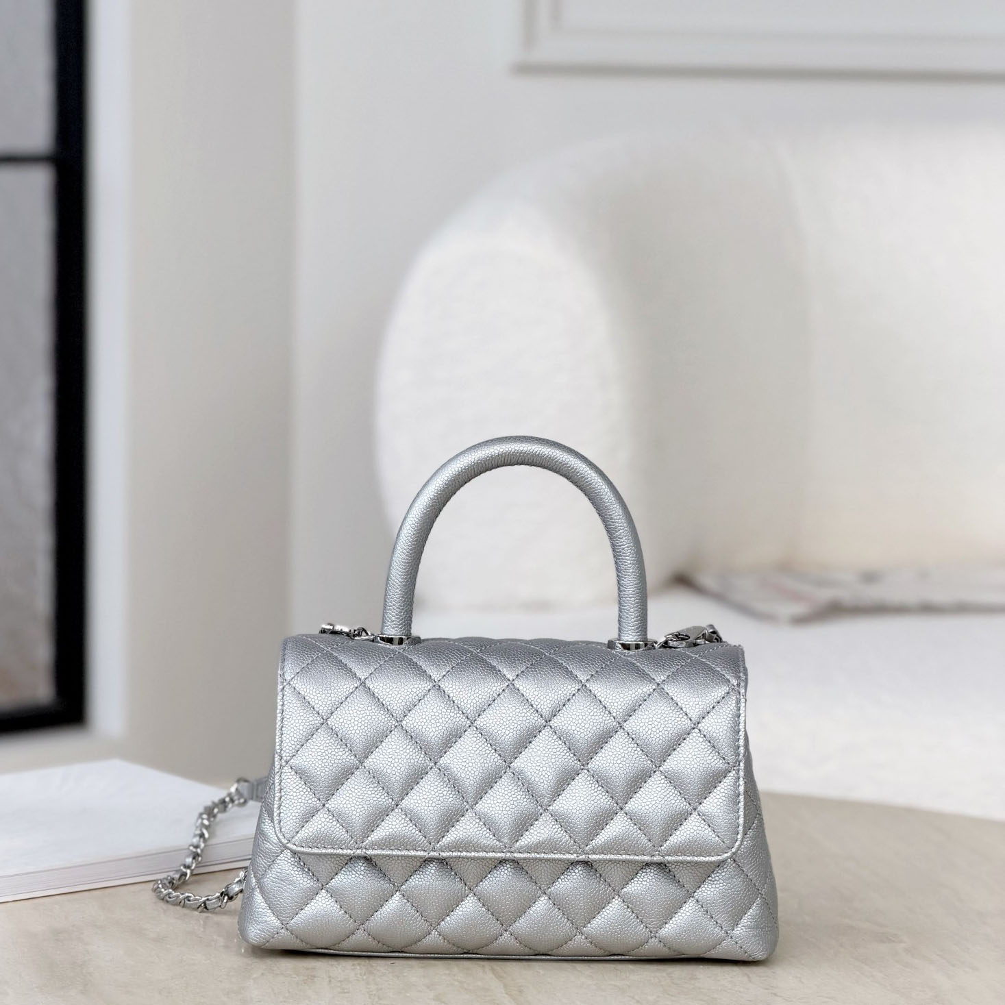 Designer Bag Classic Series Diamond Quilted Top Handle Bag Woven Chain Shoulder Handbag For Dating Party Daily Outing