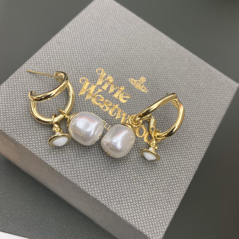 Unique Designer Gold Plated Pearl Saturn Pendant Earrings A Luxurious High End Gift Suitable For Womens Leisure Travel Paired With Jewelry
