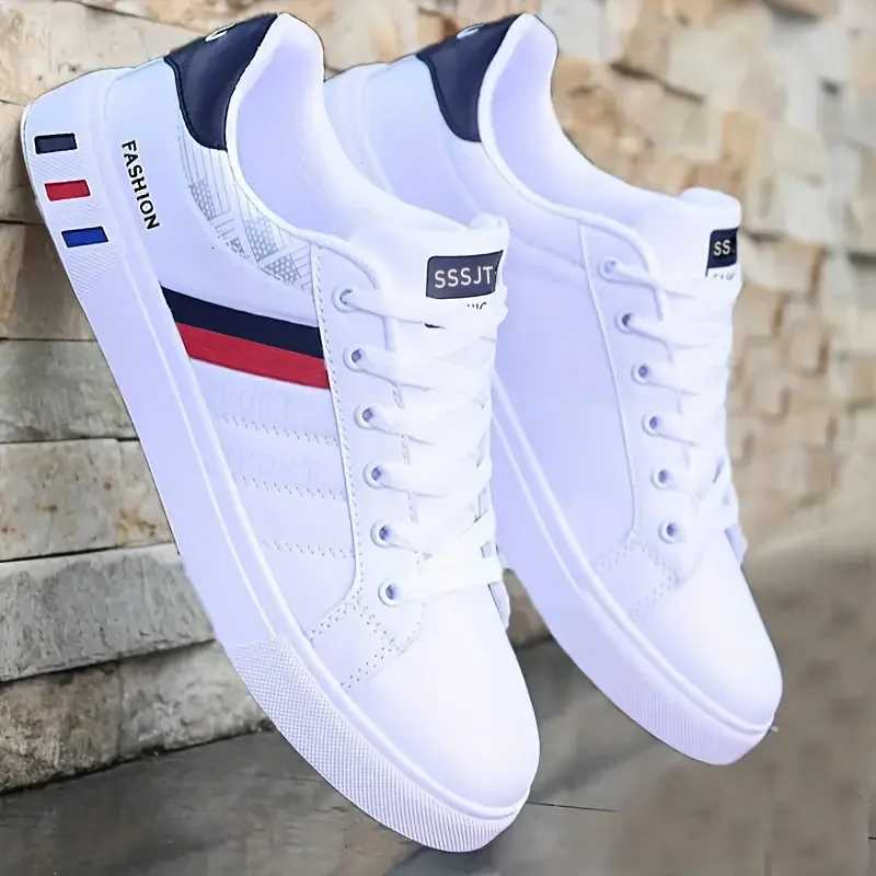 Casual Shoes Men's Autumn Casual Sneakers Striped Design Skate Shoes Provide Good Comfort Breathable and Comfortable H261016