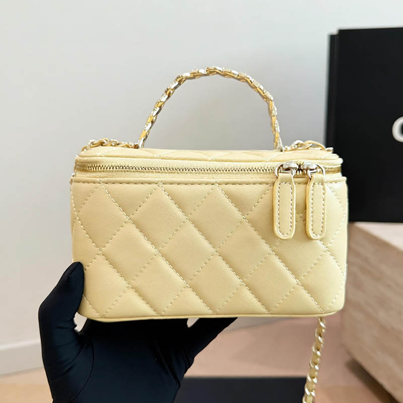 Diamond Handle Luxury Handbag Box Makeup Bag Designer Womens Shoulder Bags Genuine Leather Diamond Pattern Gold Hardware Metal Chain Crossbody Mirro