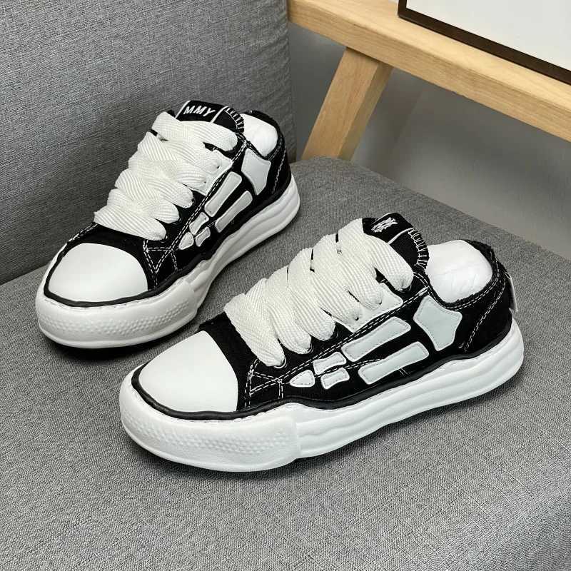 Brand Men Casual Shoes Women Fashion Sneakers Flat Male Walking Shoes Size 47 Canvas Autumn Mens Luxury Shoes Female Footwear Q261015