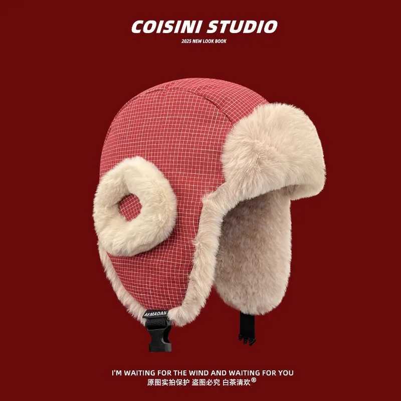 Trapper Hats New Retro Plaid Thickened Plush Bomber Hats for Women Winter Outdoor Riding Warm Ear Protection Versatile Pilot Caps MenT261017