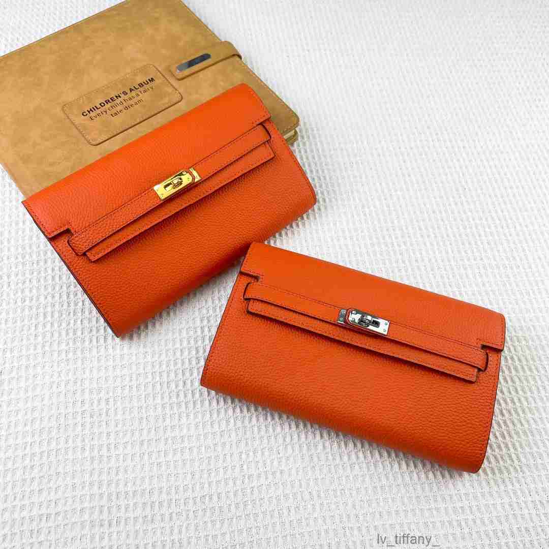 Women's elegant wallet can be worn cross-body wallet leather small gold or silver flap bag luxury clutch wallet designer wallet
