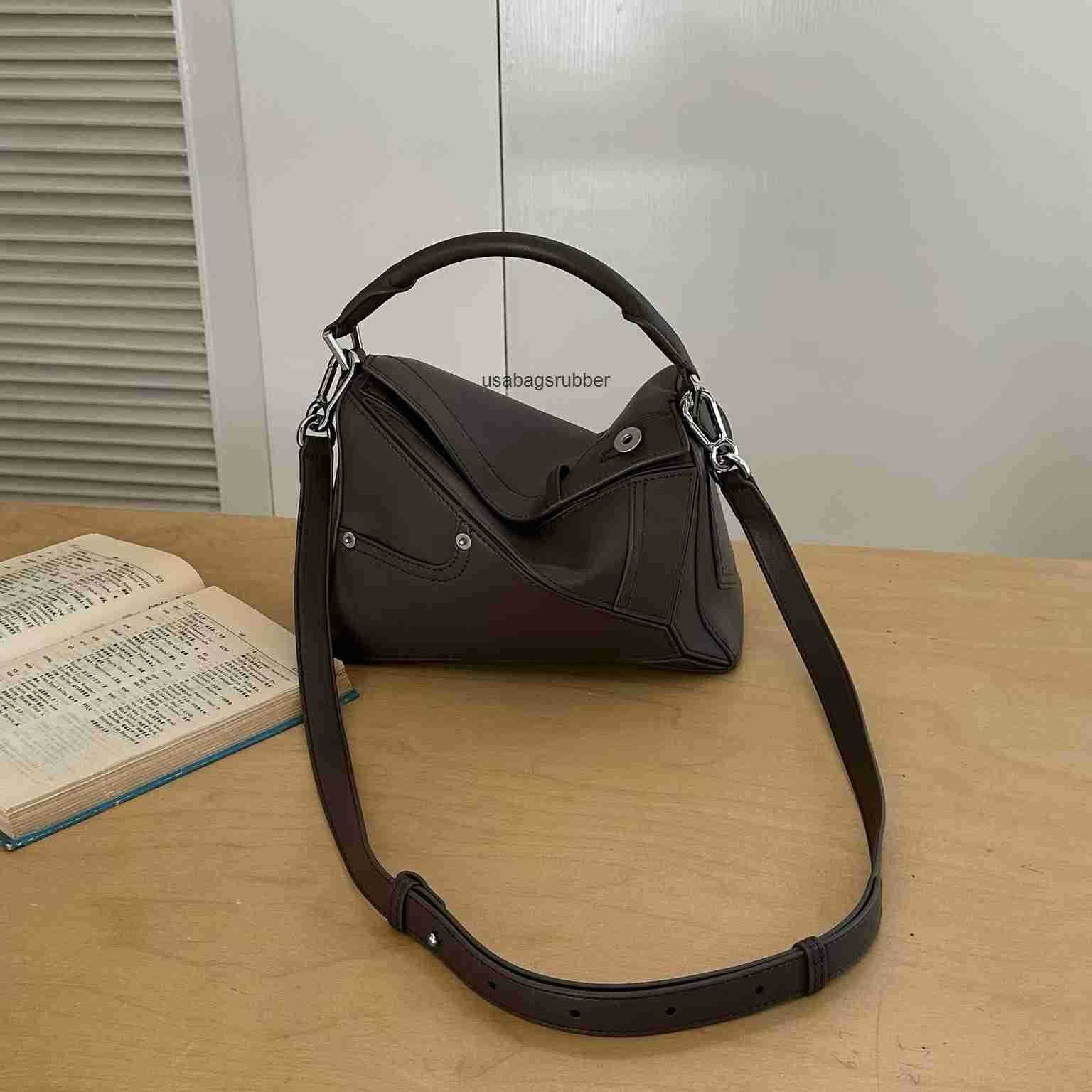Designer Style Multi Stitching Leather Bag Front Zip Pocket Crossbody Bag For Party Wear