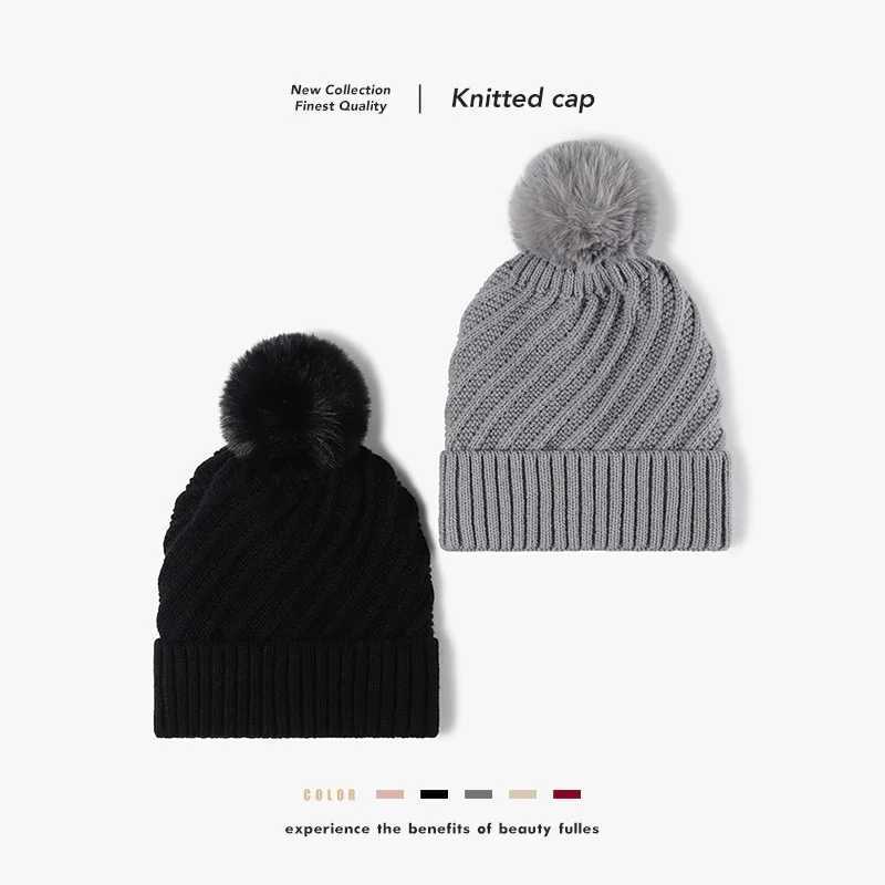 Beanie/Skull Caps Autumn and Winter Knitted Fleece-Lined Thickened Warm Ear-Protecting Brimless Jacquard Beanie for WomenT261017