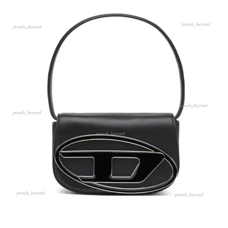 Dingdang Bag Designer Disealys bag Fashionable Niche Design Versatile Dingdang Bag Classic Small Square Shoulder Underarm 210