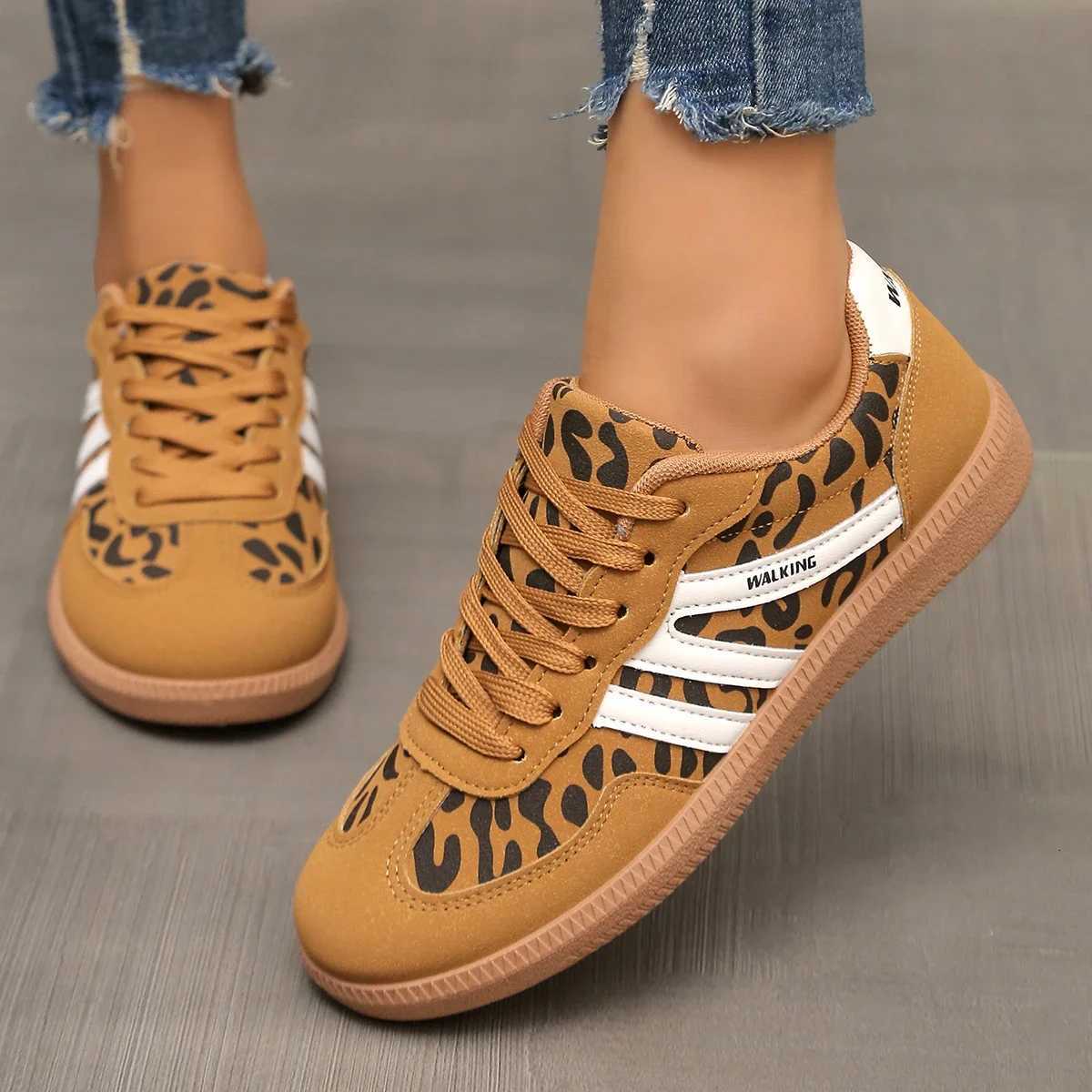 Casual Shoes Women Sneakers 2025 Spring New Flat Loafers Comfortable Slip on Soft Female Sneakers Lightweight Outdoor Shoes for Women H2610161