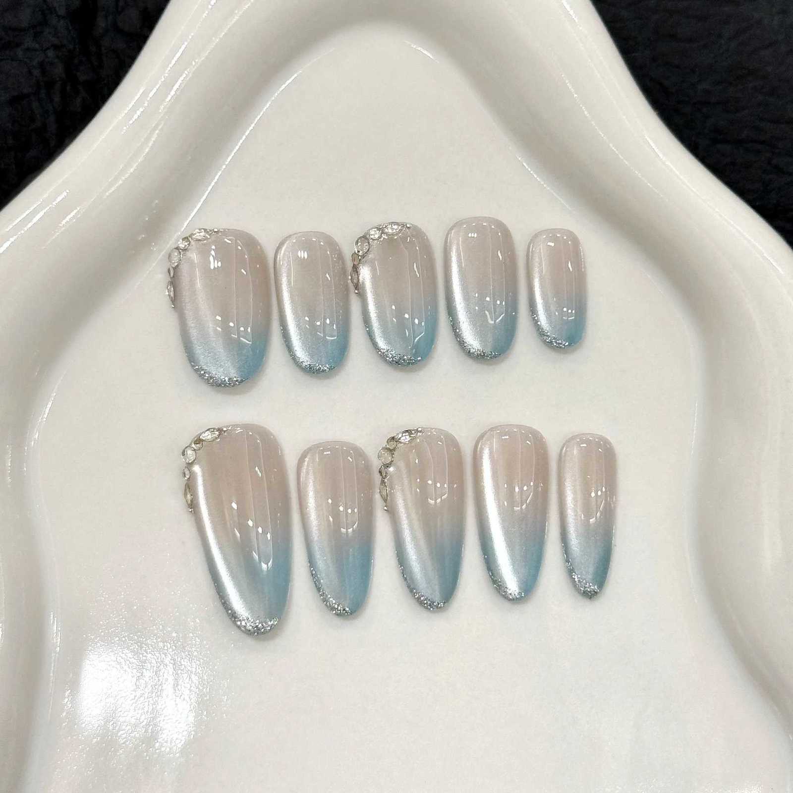 False Nails 10pcs Pure Hand Pressed Oval Nail Art Nice Fake Nails Sparkling Blue And Pink Smart Cat's Eye With Diamond Ideal For Women Q261017