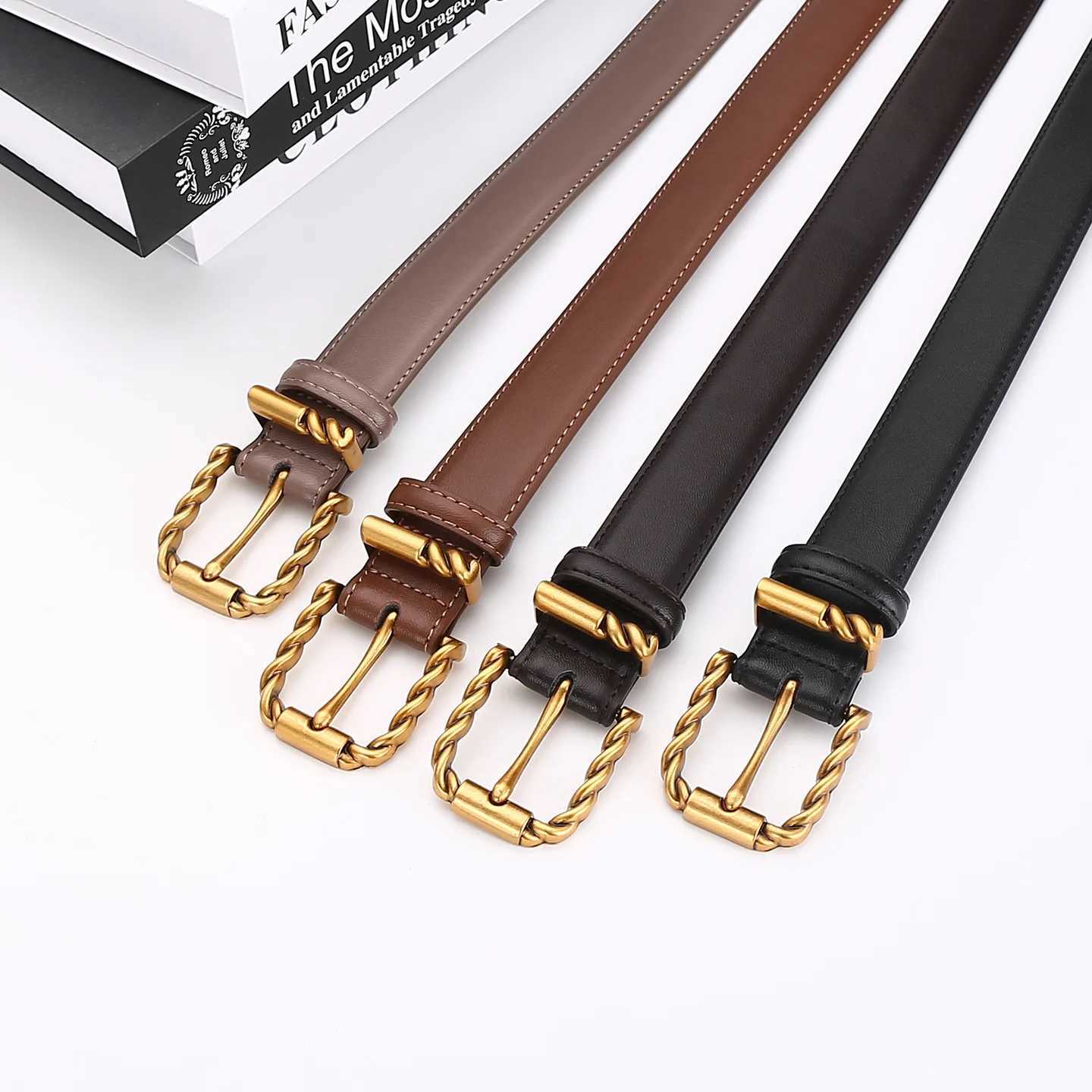 Ladies' Belt with a High-End Feel; Genuine Leather with a Fashionable and Versatile Black Decoration; Suitable for Business Use. S261017OYFJ