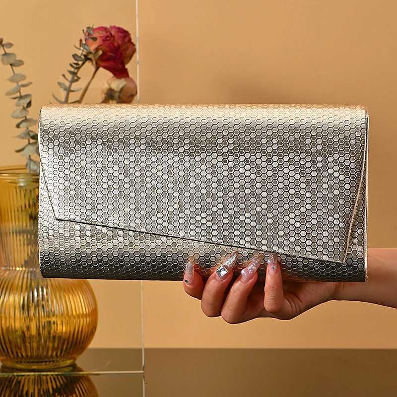 Evening Bags Polka Dot Metal Grain Handbag with Chain Shoulder Hardware Jewelry Storage Bag for Evening Dress Large Capacity H261016