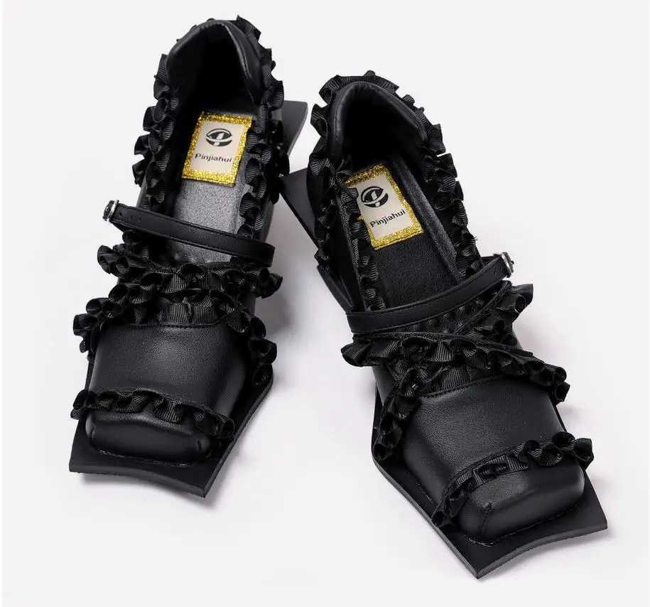 Fashion Metal Clasp Square Head Flat Hollow Women Sandals Retro Leather Outdoor Walking Women Breathable Men Shoes Q261015