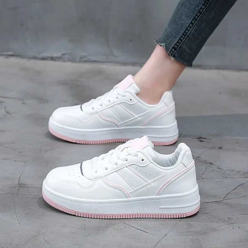 Casual Shoes New 2024 Woman Tennis Sneakers Fashion Comfort Sports Board Shoes Casual Academy Style Little White Shoes Female Spring autumn H261016