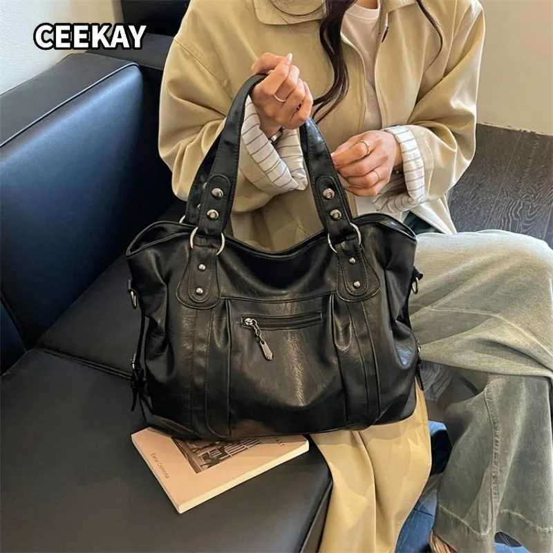 Cross Body CEEKAY Women's Black Soft PU Leather Hobo Bag Metal Ring Detail Zipper Pocket Stud Versatile Commute Casual Style H261016
