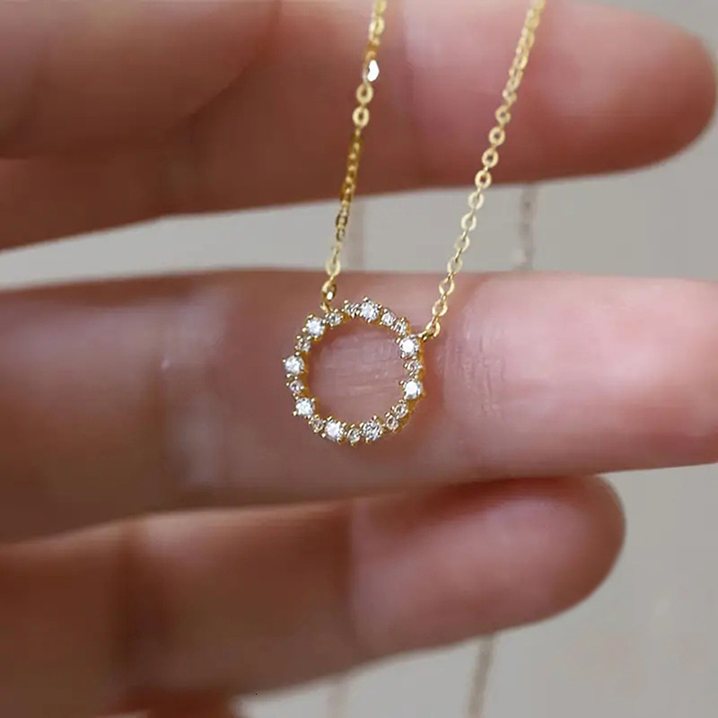 Huitan European American Minimalist Necklace Women, A Delicate And Elegant Pendant For Everyday Wear, Featuring Exquisite Micro-Paved Cubic Zirconia