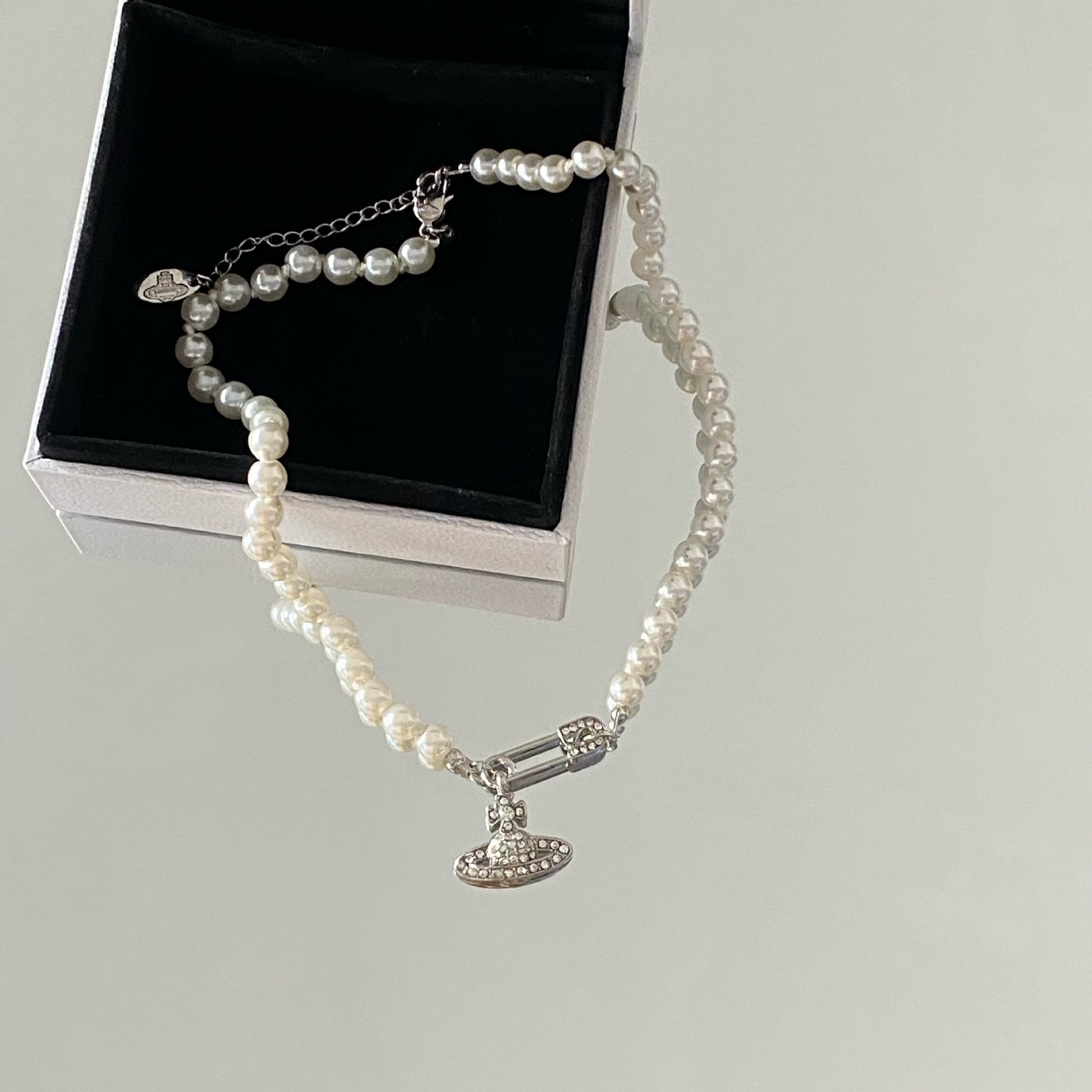 necklace Xijia Saturn Pin Pearl Necklace, Vintage Full-Diamond Clavicle Chain, Niche Light Luxury Necklace Jewelry, Unique Design