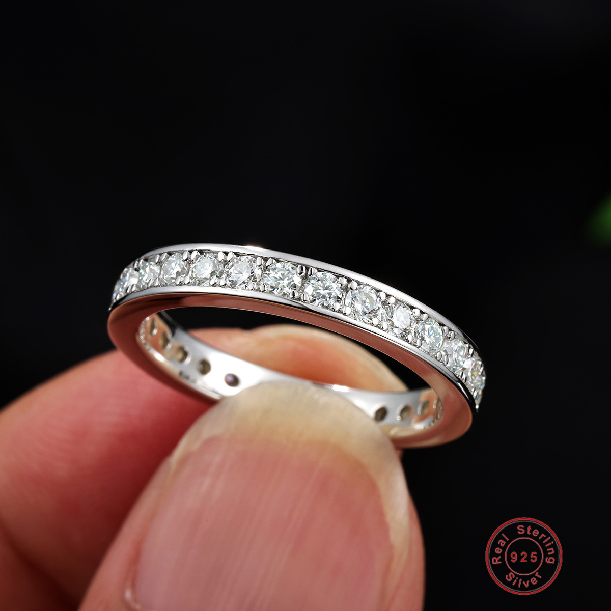 2026 Christmas Gift Real 100% 925 Sterling Silver Waterproof Round Cut Full Lab Moissanite Diamond Simple Fine Jewelry Party Elegant Women Wedding B