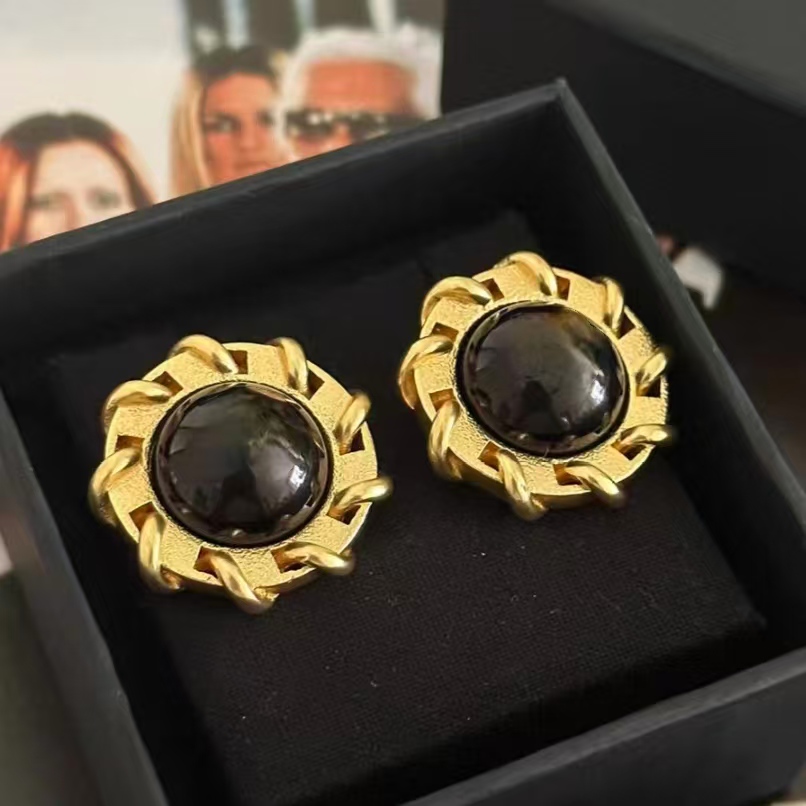 New Fashion Style Luxury Women Earrings High Quality Yellow Gold Plated Letter Black Earrings Studs for Girls Women for Party Wedding Nice Jewelry G