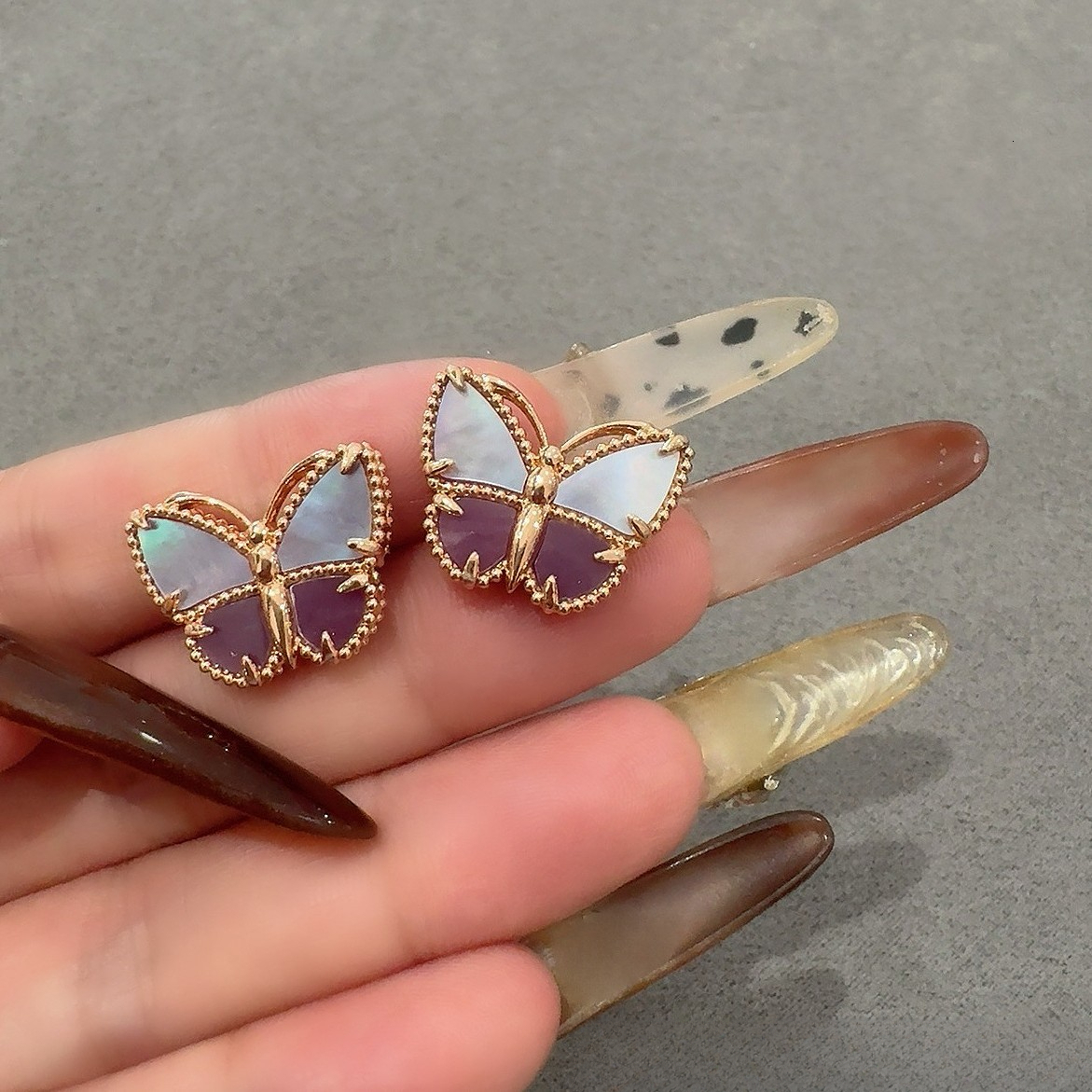 Designer Jewelry vanly New high-end single purple butterfly stud for women, fashionable, simple, light , versatile earrings