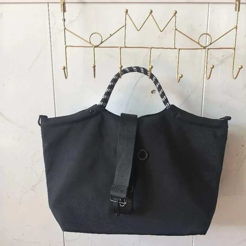 Evening Bags 2026 New Fashionable Simple Letter Canvas Bag Commuter Handbag Sports and Fitness Large Capacity Handbag Women's Handbag H261016