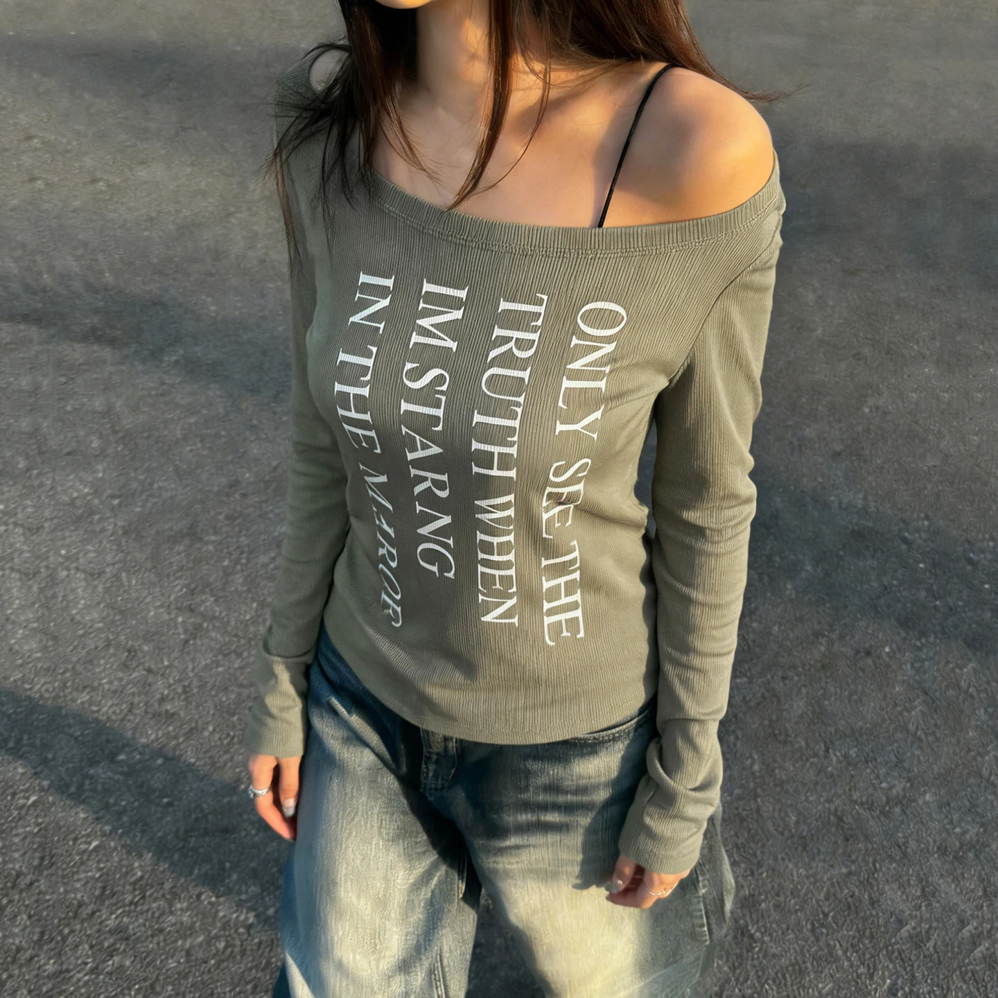 SUCHCUTE Letter-Print Skew Collar T-Shirt For Women Elegance Long Sleeve Tees Y2k Sexy Streetwear Tops Casual Outfit Summer Chic 261014