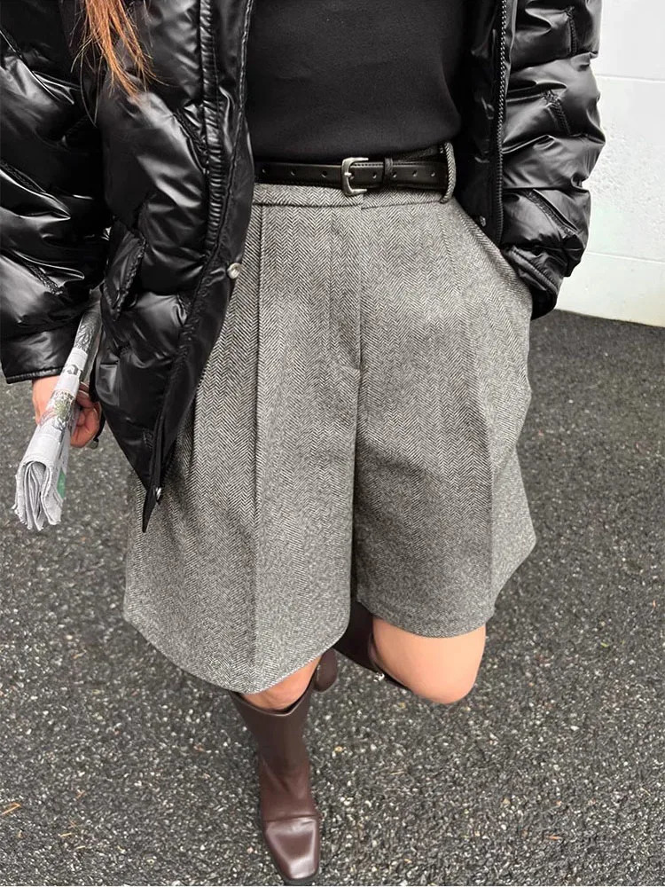 Chic Women Thicken Warm Loose Pockets Faux Woolen Straight Shorts Autumn Winter High Waist Ladies Wide Leg Shorts WH2 261016