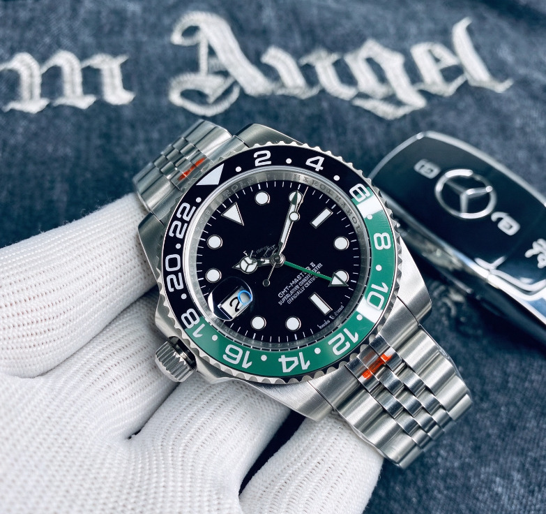 Designer Mens Watch GMT Bezel Left Handed Automatic Wristwatch Luxury Black Round Gear Dial 40MM Sprite Waterproof Watch For High End Business Dinne