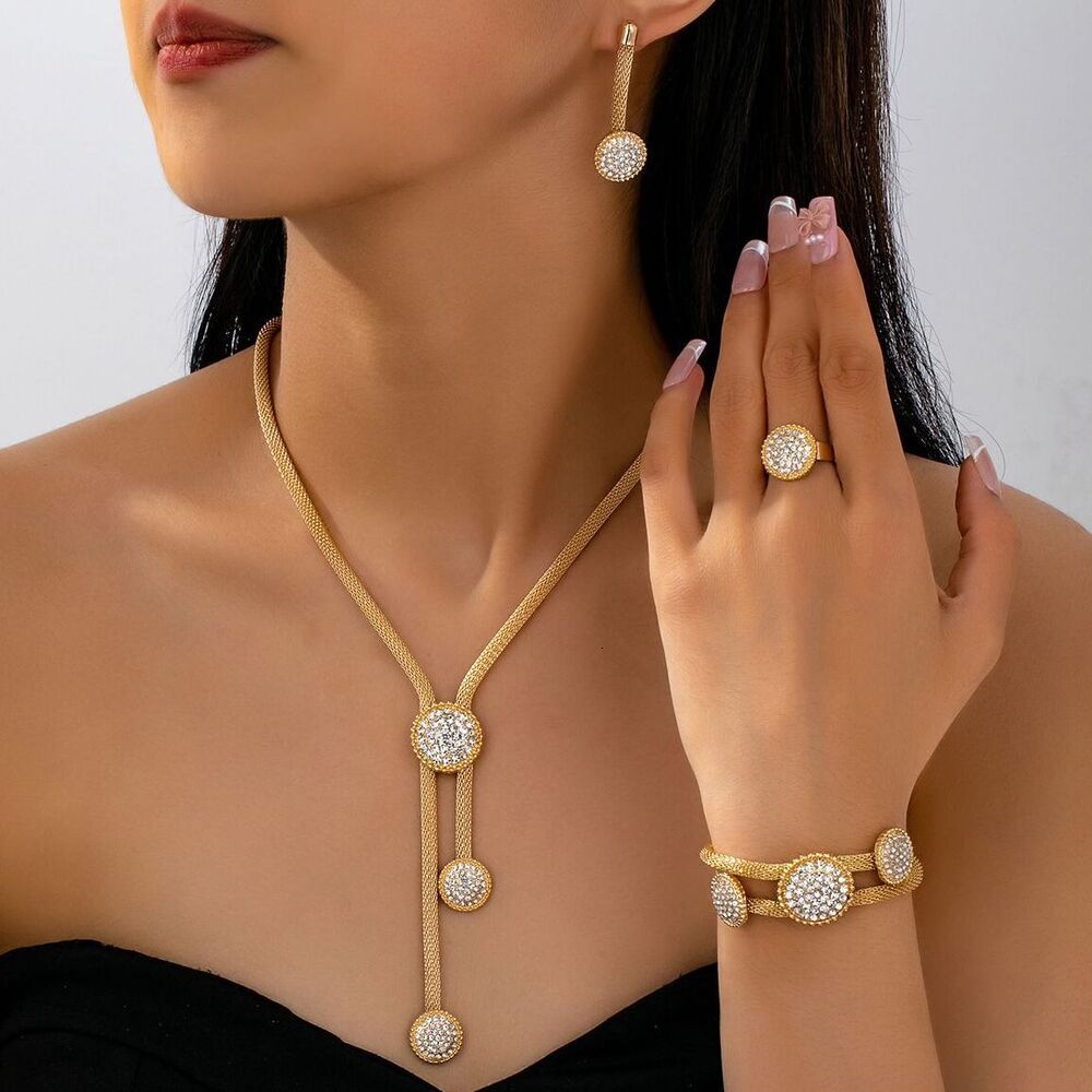 Y2K Design Exquisite French Light Luxury Elite Jewelry Set Trendy Round Mesh Chain Handmade Inlaid Zircon Round Pendant Creative Charming Stylish
