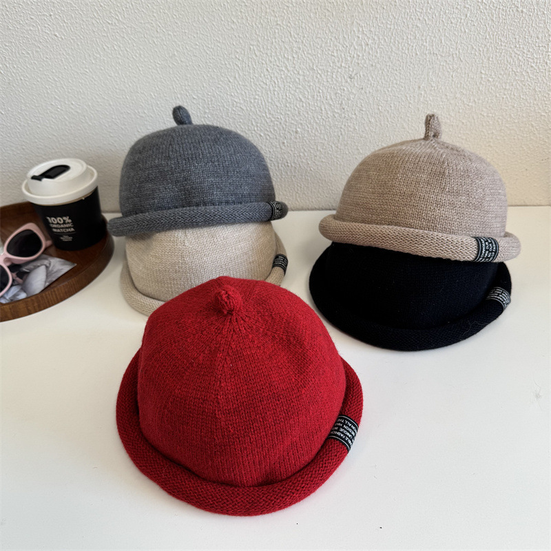Rolled brim knitted beanie women autumn winter chic and warm Japanese street fashion pacifier hat for men