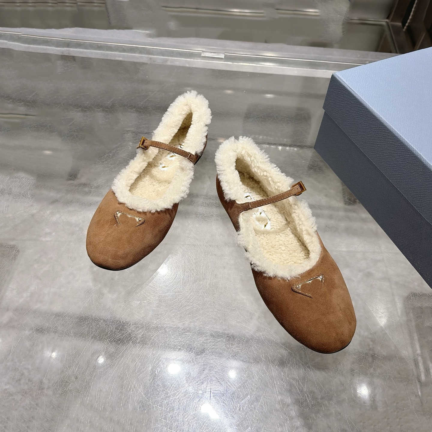 Luxury Women Ballet Laofer Flat Shoes Fashion Shallow Slip On Ladies Fur Mary Jane Shoes Soft Winter Warm Wool Outdoor Granny Shoes 261017