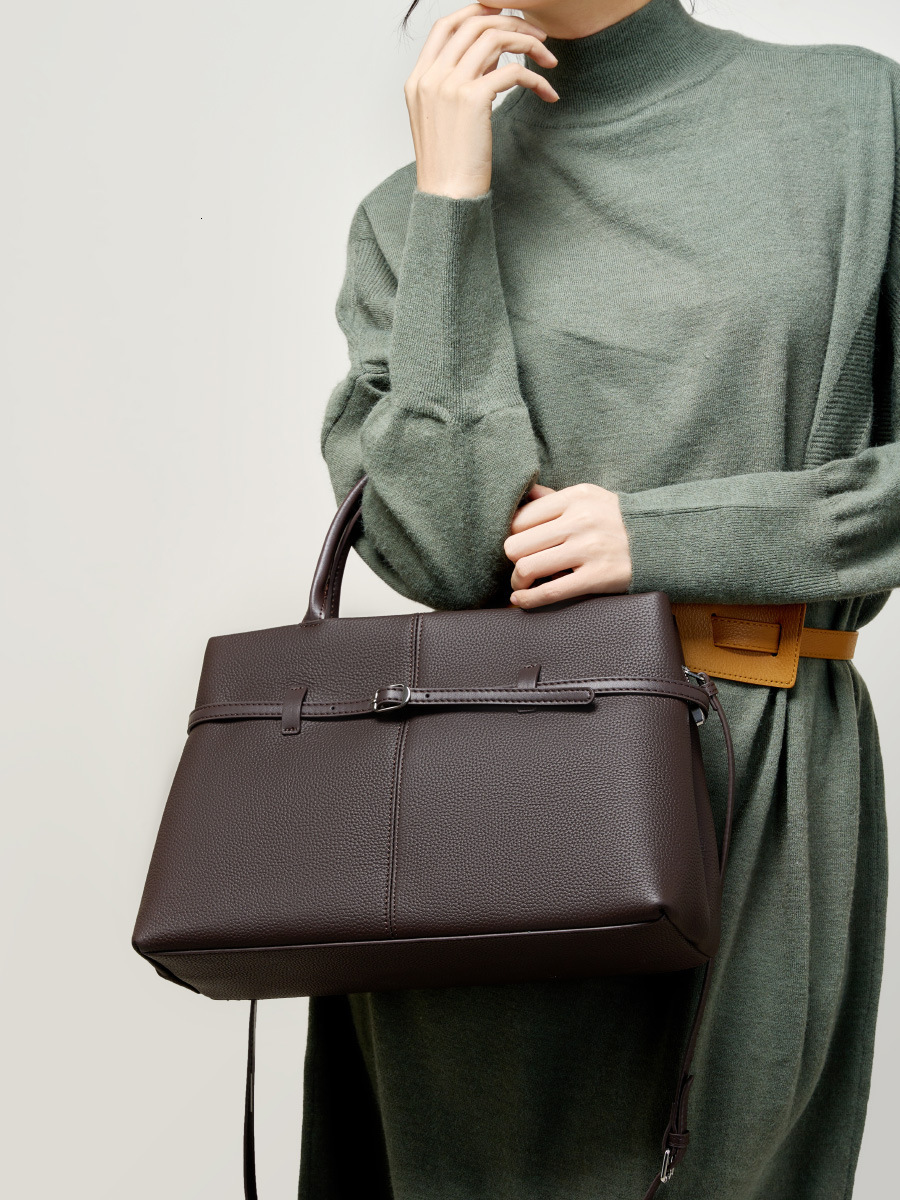 High-End Genuine Leather Handbag For Women New Spring Summer Large Capacity Commuter Platinum Bag Ladies Briefcase Vintage Tote Bag With Large Capac
