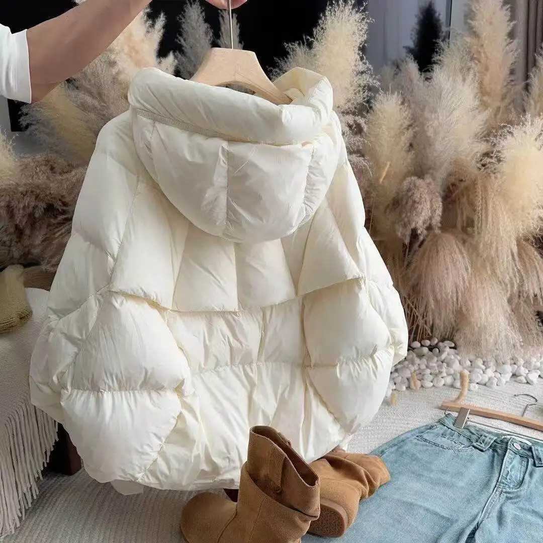 Women's Down Parkas Short Hooded down Cotton Jacket for Women's Winter Coat Puffer Luxury Jackets Winter Warm Parka Lady Design OuterwearT