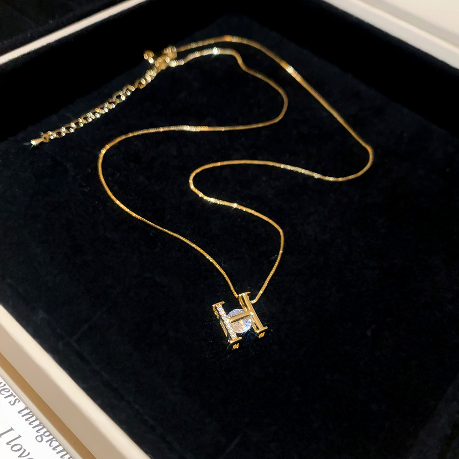 Single zircon women's sweater necklace, light luxury, niche pendant, choker, clavicle chain jewelry