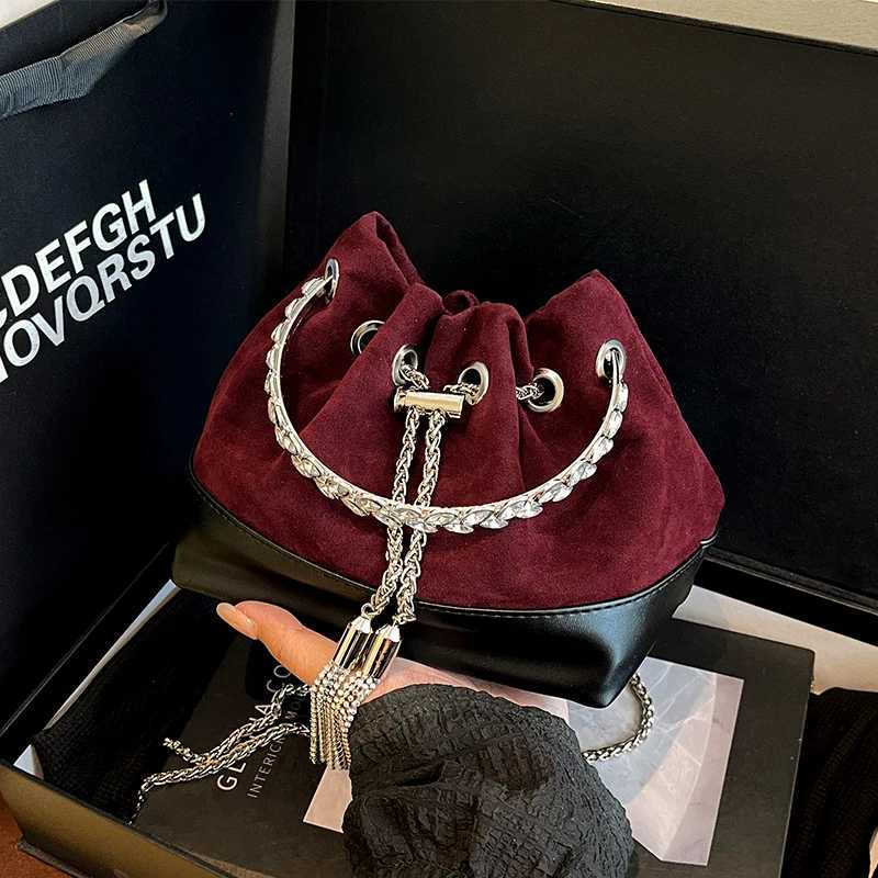 Cross Body Korean Style Bucket Clutch Bag 2025 Autumn Winter Female Handbag Chain Shoulder Bag Lady Vintage Suede Leather Crossbody Bag H261016