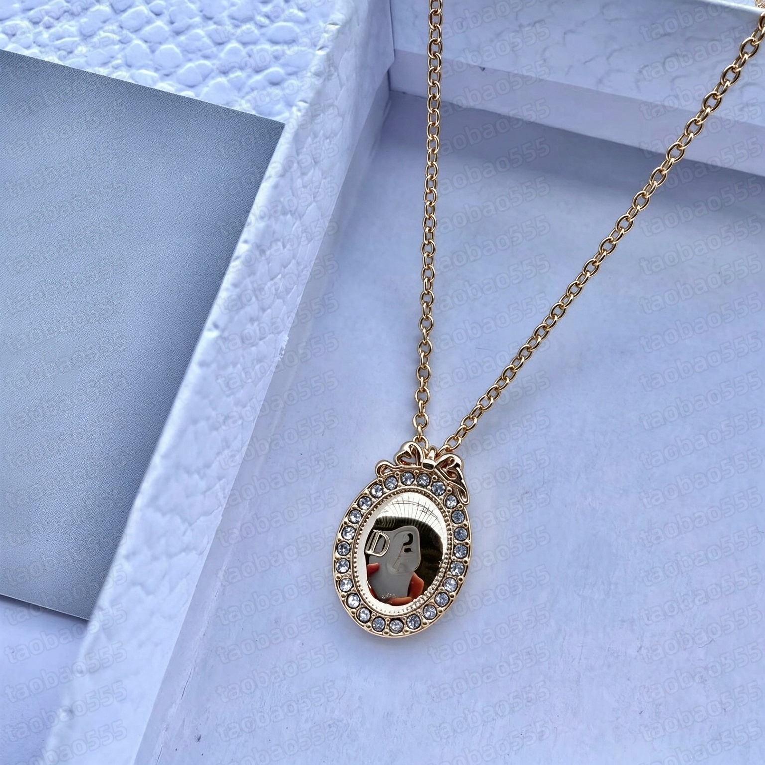 New Arrival Luxury Designer Oval Pendant Necklace for Women High Quality 18K Gold Plated Copper Inlaid Crystal Bow Charm Fashion Jewelry with Gift B