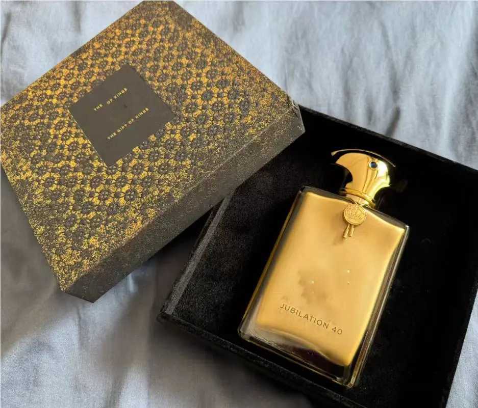 40 A Offers Jubilation Luxurious Golden Bottle Long-lasting Scent And Elegant Packaging. Ldeal For Birthdays Anniversaries And Festivals. M261016