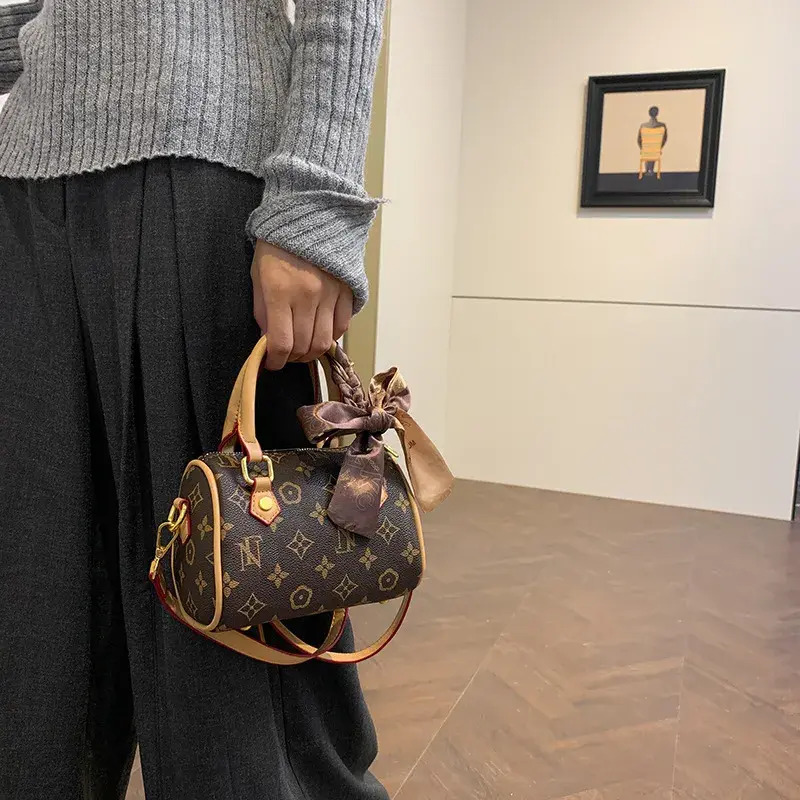 Shoulder Bag Designer Womens Shoulder Bags Brown Fashionable And Versatile Simple Monogram fashion Handbag For Women Commute Purse Single t1