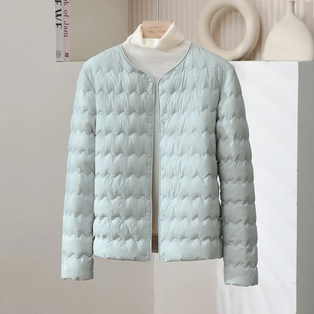 90% White Duck Down Coat Woman Autumn Winter Down Jacket Liner Ultralight Thin Portable Puffer Jacket Keep Short Coat 261015